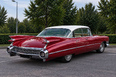 Cadillac Deville (седан красный)
