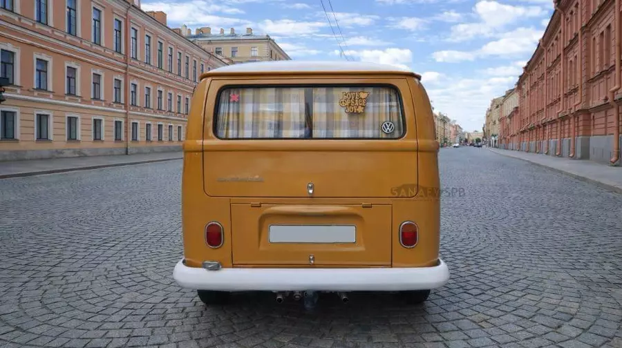Volkswagen T2 (желтый)
