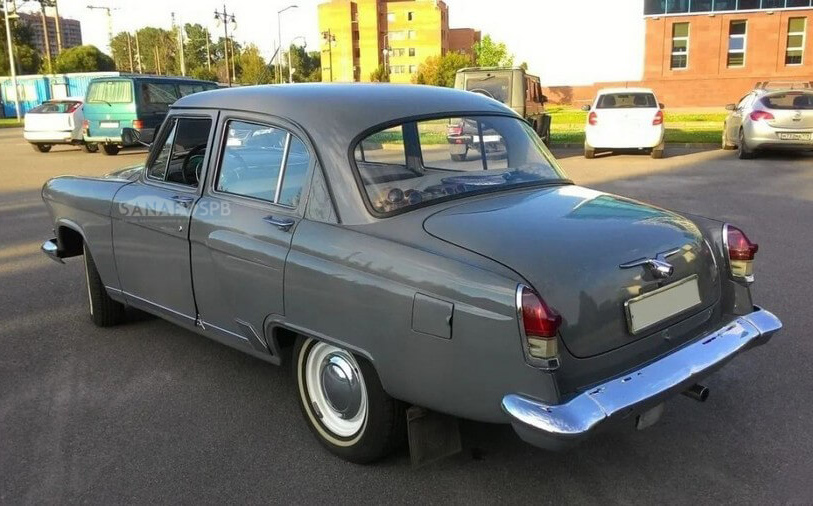 ГАЗ 21 Волга (серый)
